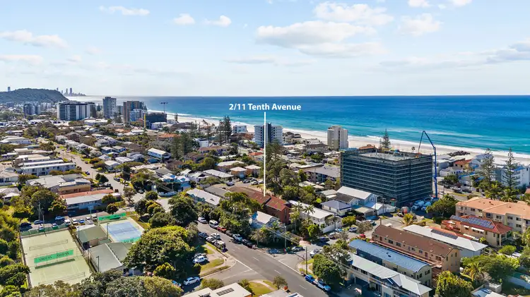 2/11 Tenth Avenue, Palm Beach QLD 4221