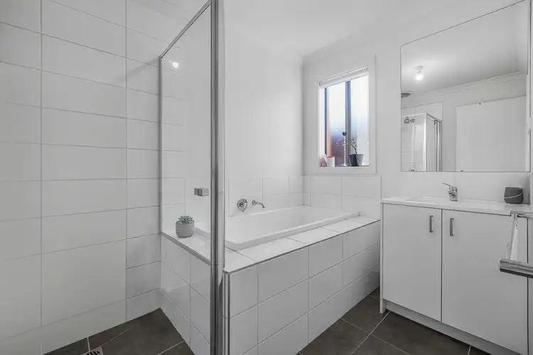 Fifth view of Homely house listing, 2 Pinot Way, Pakenham VIC 3810