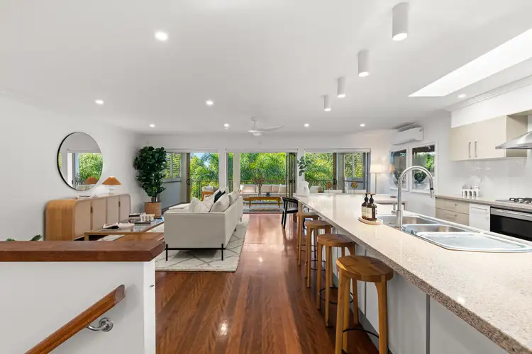 161 Ocean Parade, Burleigh Heads QLD 4220