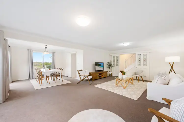 3 Karina Crescent