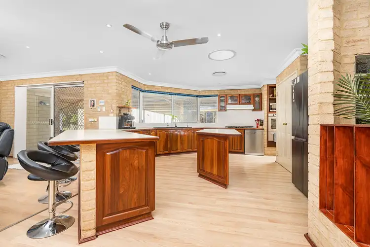 Fifth view of Homely house listing, 2 Ridgeway Close, Moresby WA 6530