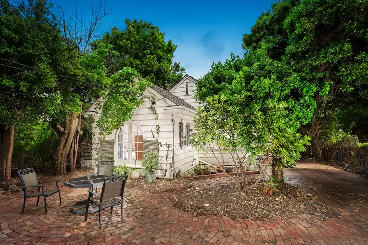 5 Fellows Street, Hughesdale VIC 3166