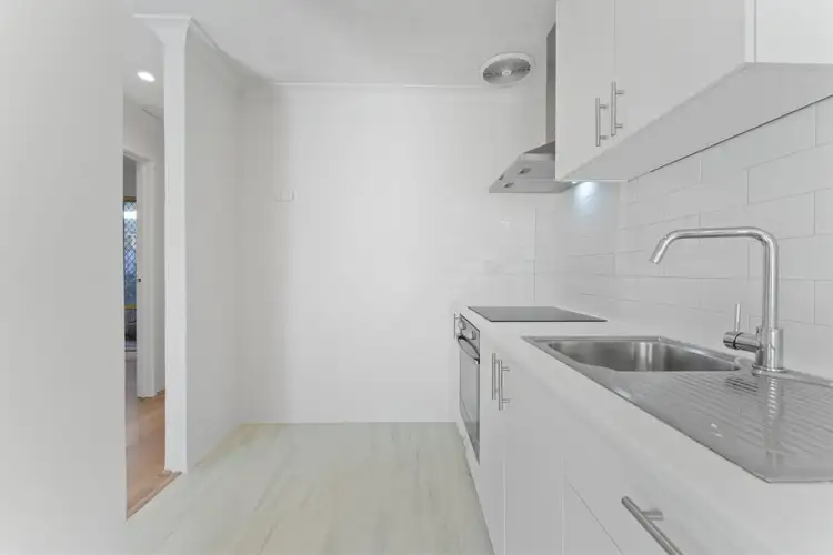 Sixth view of Homely unit listing, 7/8 Merope Close, Rockingham WA 6168