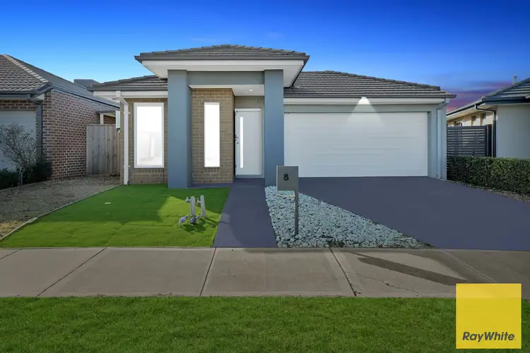 8 Fergus Street, Thornhill Park VIC 3335