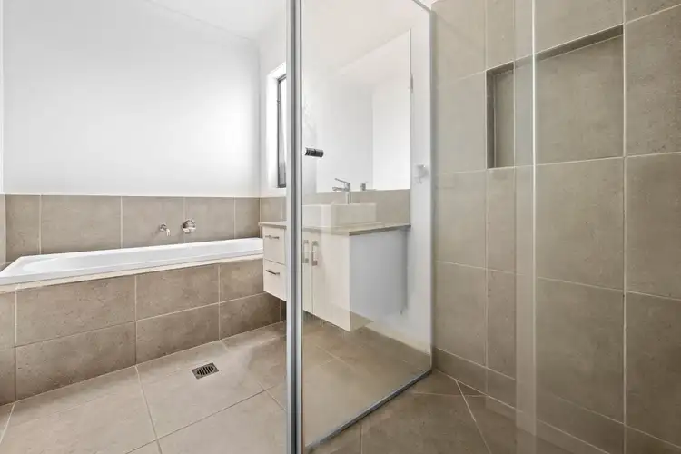 Fifth view of Homely house listing, 10 Lahore Close, Tarneit VIC 3029