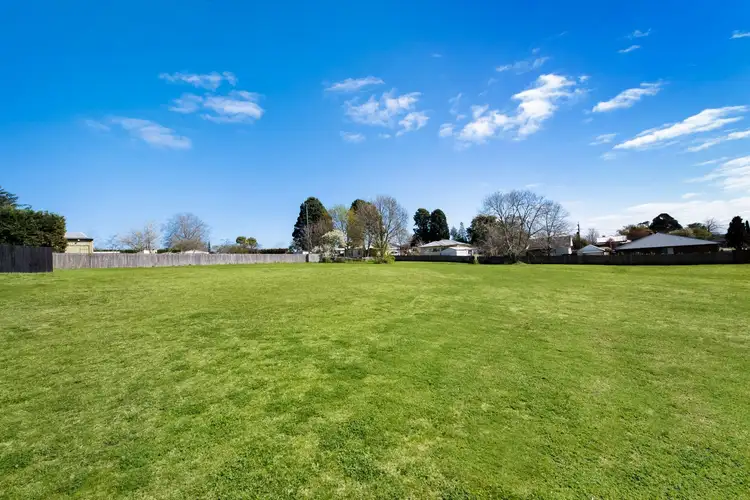 Fifth view of Homely house listing, 18 Daylesford Drive, Moss Vale NSW 2577