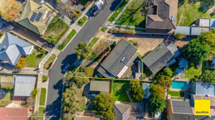 1/13 Leonard Avenue, Flora Hill VIC 3550