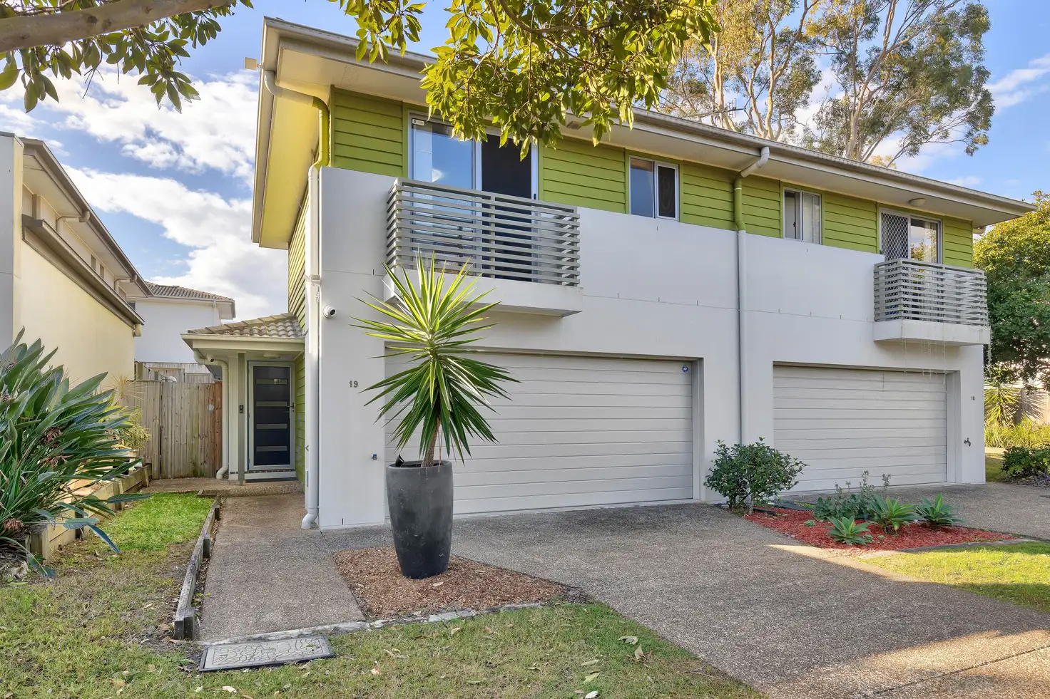 Main view of Homely townhouse listing, 19/40 Lakefield Place, Runcorn QLD 4113