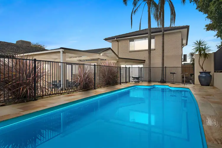27 Swinburne Avenue, Mooroolbark VIC 3138