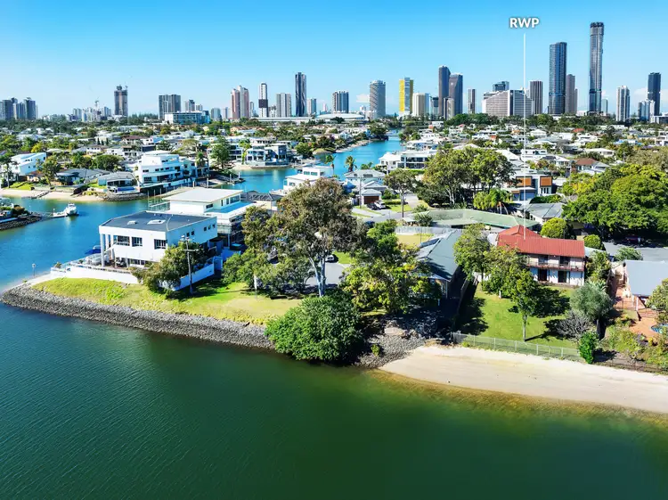 34 Welby Street, Broadbeach Waters QLD 4218