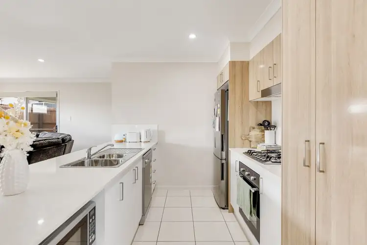 Sixth view of Homely unit listing, 2/31 Abbey Street, Cranley QLD 4350
