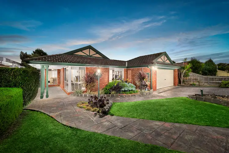 13 Carbon Crescent, Mill Park VIC 3082