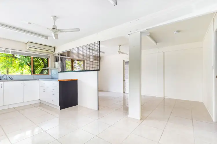 Seventh view of Homely house listing, 10 Donnelly Place, Emerald QLD 4720