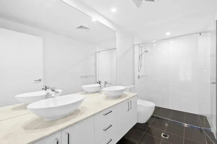 Fifth view of Homely apartment listing, 2602/5 Harbourside Court, Biggera Waters QLD 4216