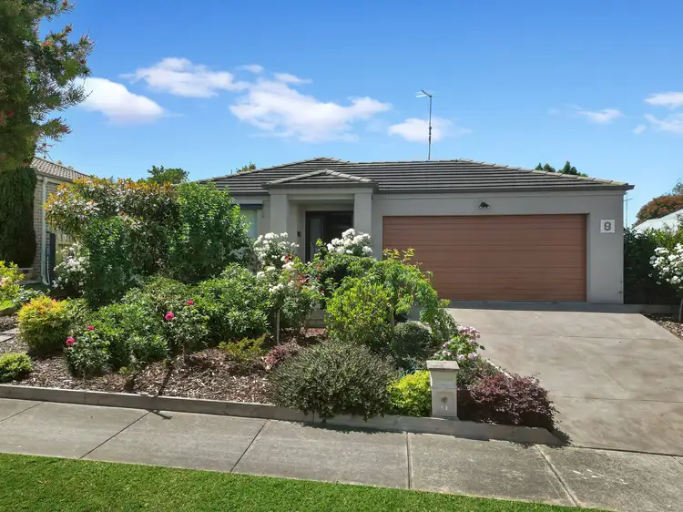8 Richie Court, Drouin VIC 3818