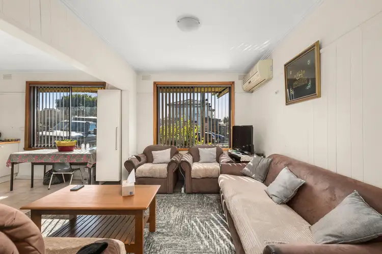 Fifth view of Homely house listing, 7 Ortolan Avenue, Broadmeadows VIC 3047