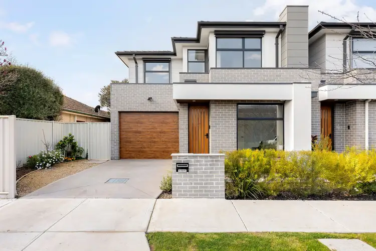 2A Henley Street, Pascoe Vale South VIC 3044