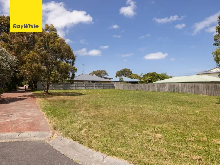 16 Regatta Place, Inverloch VIC 3996