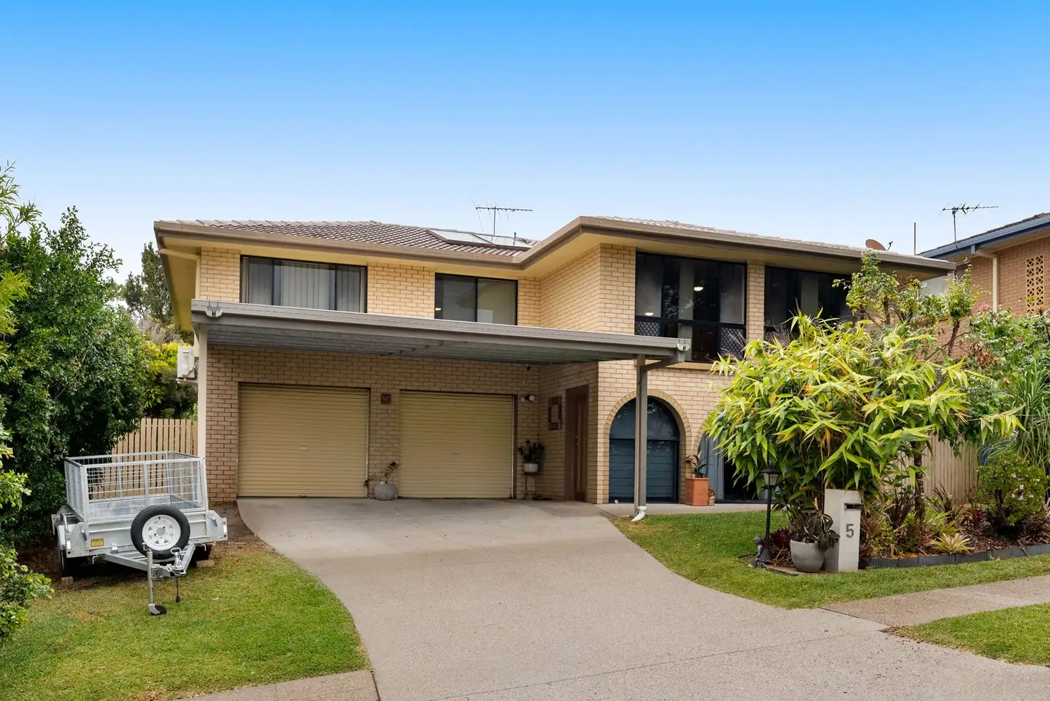 Main view of Homely house listing, 5 Redleaf Street, Mansfield QLD 4122