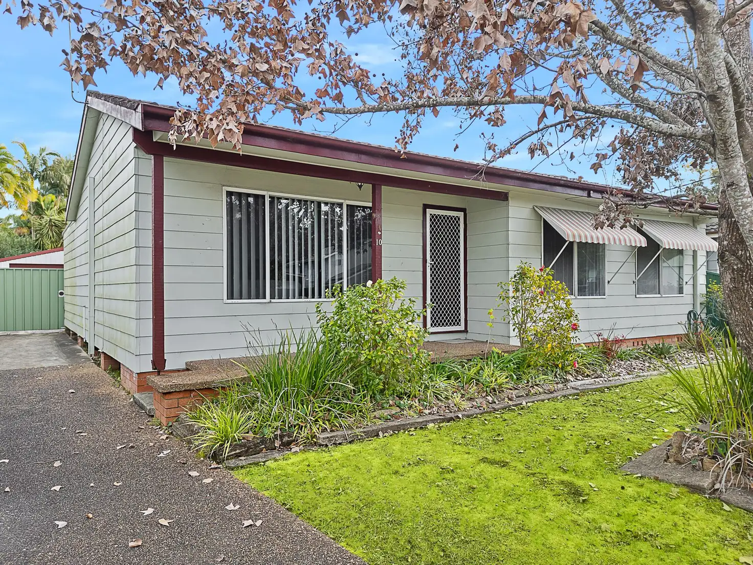 Main view of Homely house listing, 10 Lakedge Avenue, Berkeley Vale NSW 2261