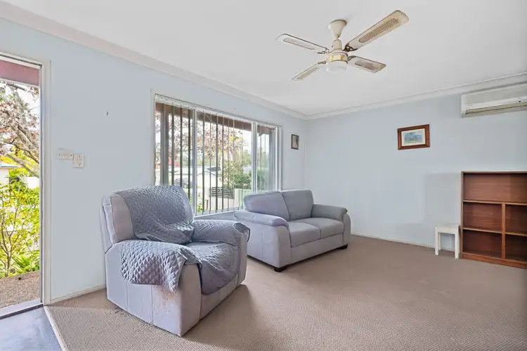 Fifth view of Homely house listing, 10 Lakedge Avenue, Berkeley Vale NSW 2261
