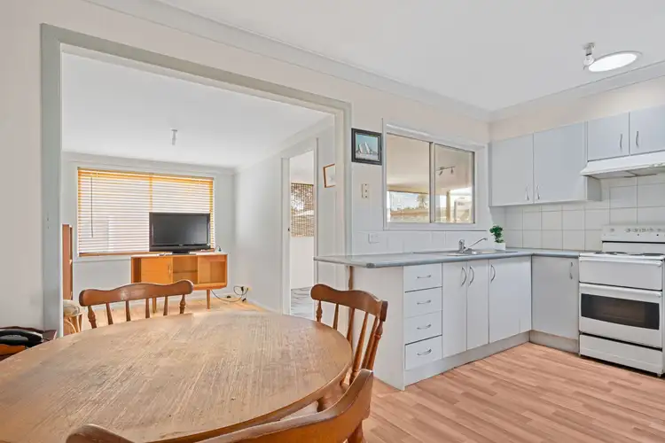 Sixth view of Homely house listing, 10 Lakedge Avenue, Berkeley Vale NSW 2261