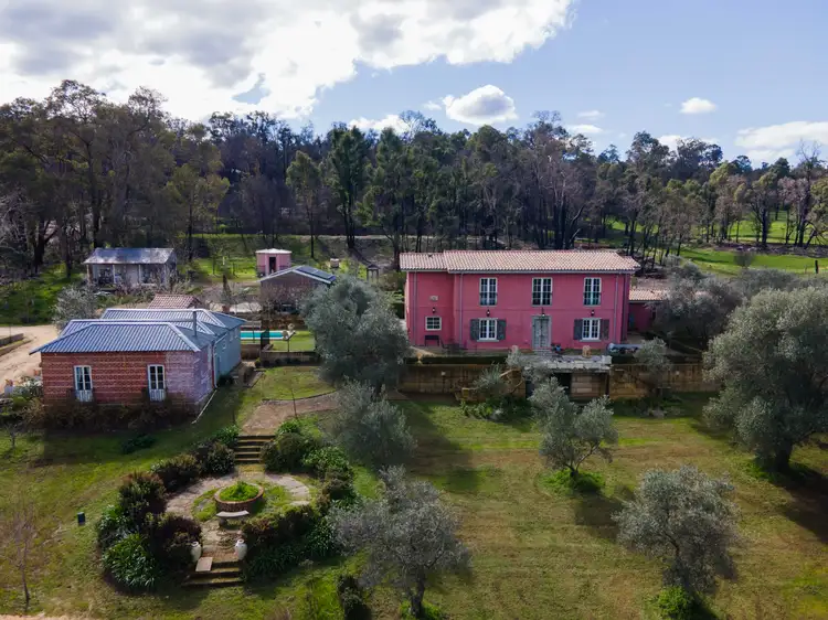 915 Johnston Road