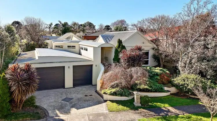 24 Edrington Park Drive