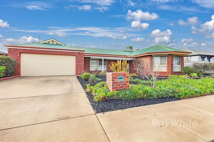39 Genevieve Avenue, Echuca VIC 3564
