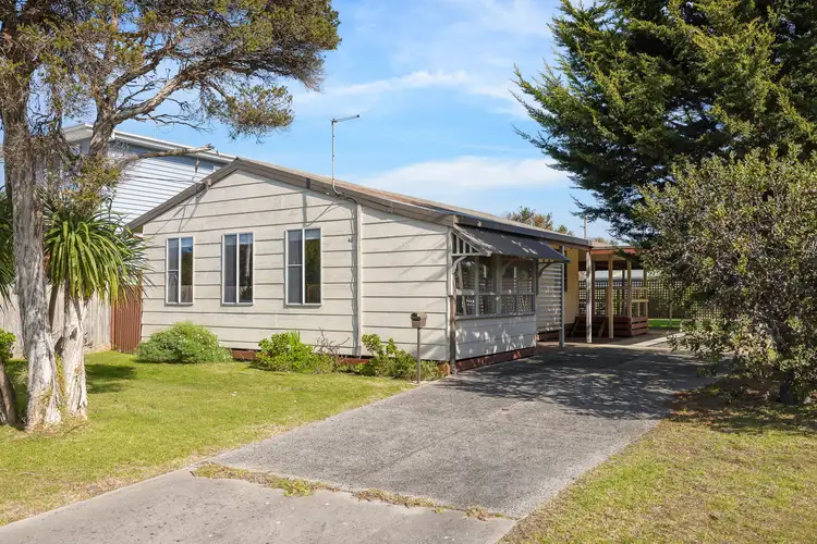 46 Vista Drive