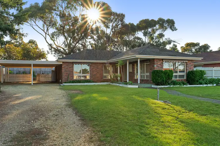 13 Underbank Boulevard, Bacchus Marsh VIC 3340