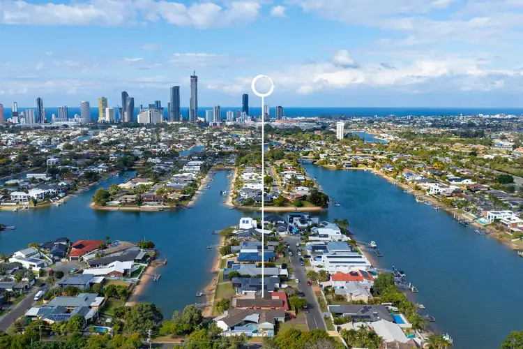 4 Yunga Court, Broadbeach Waters QLD 4218