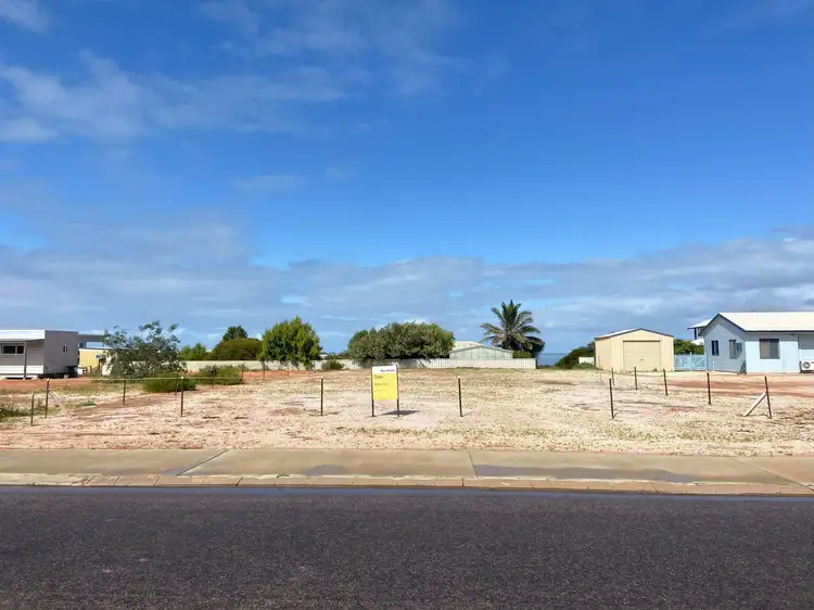 14 Fry Court, Denham WA 6537