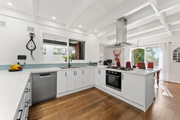 79 Moore Avenue, Montrose VIC 3765