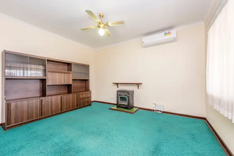 Fifth view of Homely house listing, 6 Critch Place, Wonthella WA 6530
