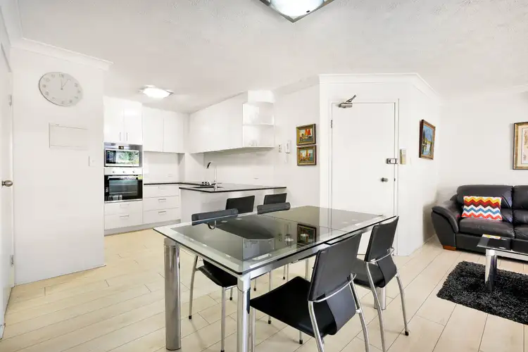 Sixth view of Homely unit listing, 2/16-26 Waverley Street, Southport QLD 4215