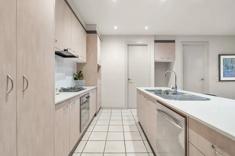 Fourth view of Homely townhouse listing, 1/162 Kangaroo Road, Hughesdale VIC 3166