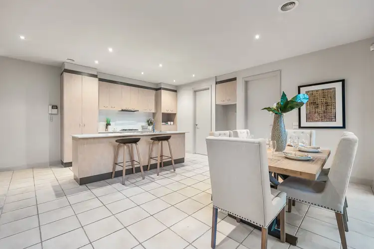 Fifth view of Homely townhouse listing, 1/162 Kangaroo Road, Hughesdale VIC 3166