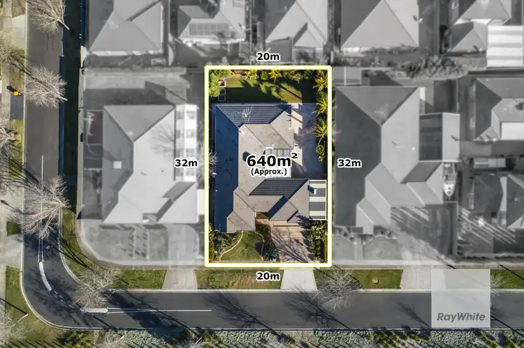Second view of Homely house listing, 3 Hessing Green, Caroline Springs VIC 3023