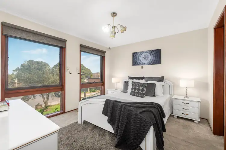 Fifth view of Homely house listing, 2 Buvelot Place, Mill Park VIC 3082