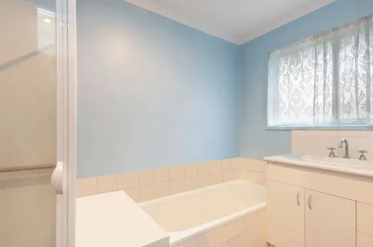 Sixth view of Homely house listing, 5 Sheville Grove, Warrnambool VIC 3280