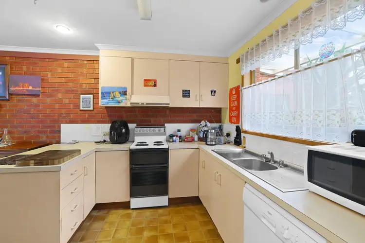 Fourth view of Homely unit listing, 4 Bailey Crescent, Warrnambool VIC 3280