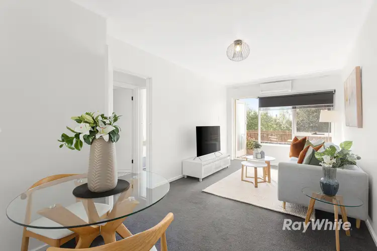 8/82-84 Coorigil Road, Carnegie VIC 3163