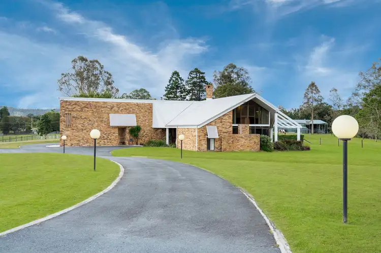 2 Mountain View Court, Samford Valley QLD 4520