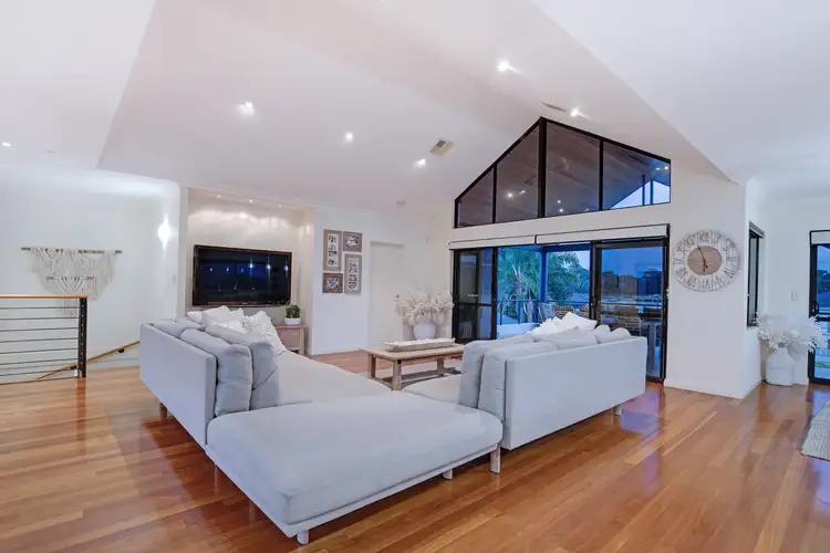 Fifth view of Homely house listing, 2 Sharon Drive, Carine WA 6020