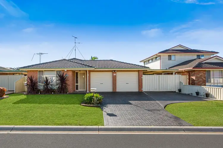 38 Pyramus Circuit, Rosemeadow NSW 2560