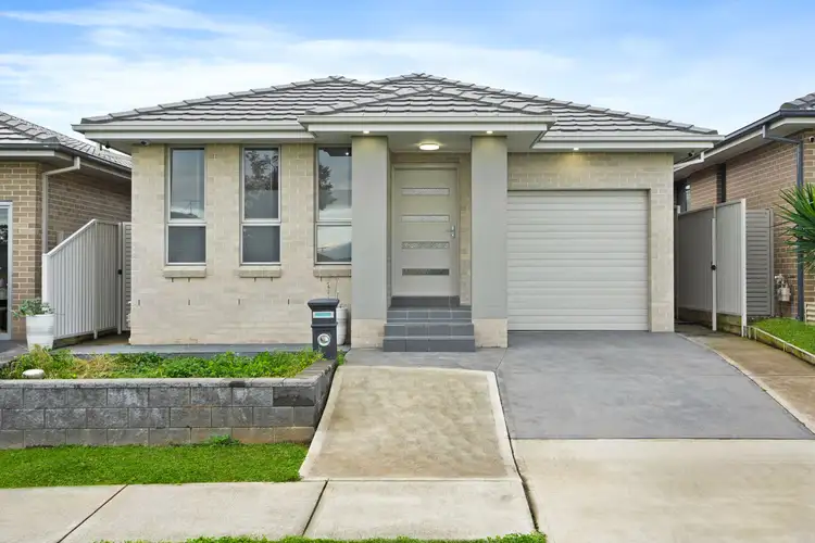 6 Monkton Avenue