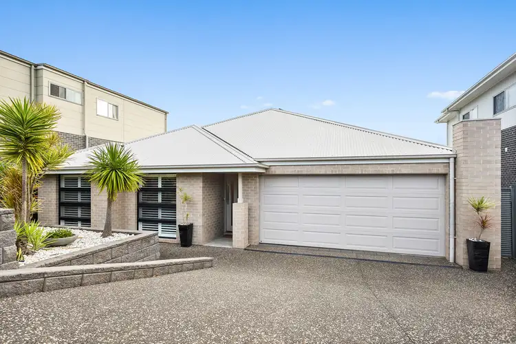 42 Elizabeth Circuit, Flinders NSW 2529