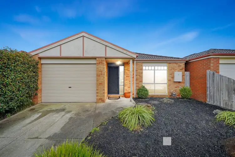 8 Heidi Court, Pakenham VIC 3810