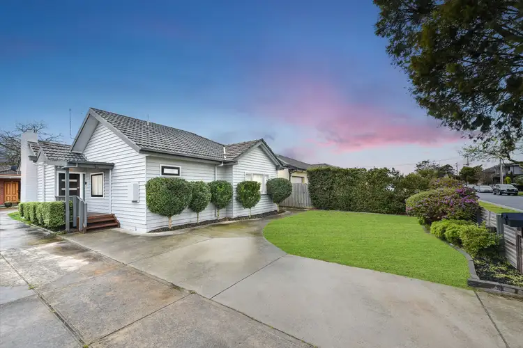 Main view of Homely unit listing, 1/9 Stewart Road, Oakleigh East VIC 3166
